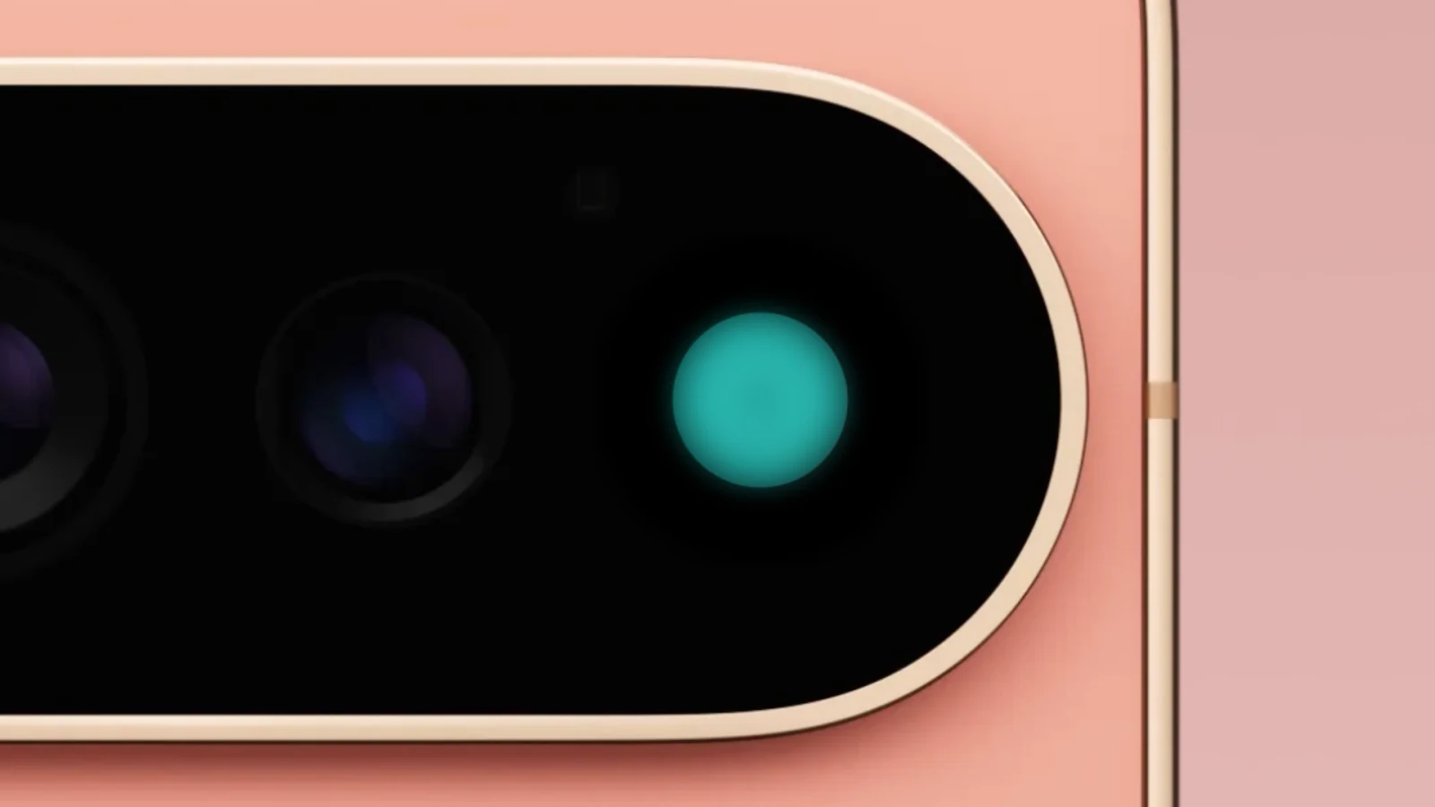 Close-up of HiLight glowing around the rear camera flash on a Canyon Pixel 11 Pro.